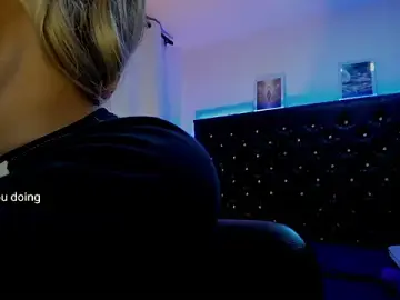 Stripchat Sex Cam of BellaRoge