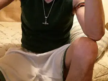 Stripchat Live Sex Cam of bravo23toro