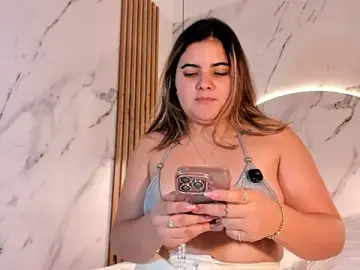 Stripchat Sex Cam of EVELIN_MASON