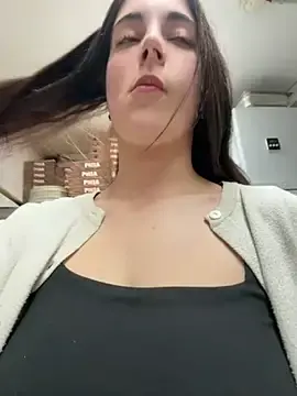 Stripchat Free Porn Cam of sexymelli18