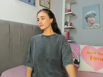 Stripchat Live Sex Cam of emmadossantos