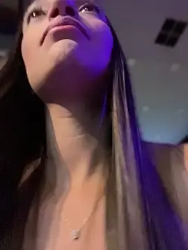 Stripchat Live Porn of BelleLouiseVp