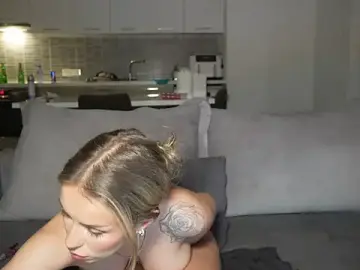 Stripchat Nude Webcam of HotBella-