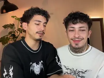 Stripchat Free Porn Cam of Noah_and_Steven