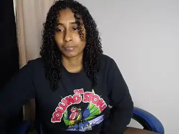Stripchat Free Porn Cam of yohatinelly07