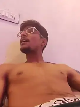 Stripchat Sex Cam of kaushikhotty