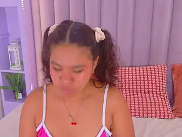 Stripchat Best live sex cam show of AhslyEvans__