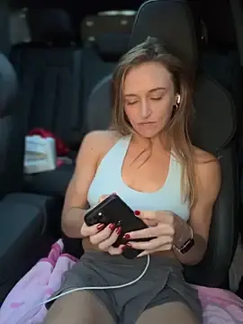Stripchat Watch Live Sex Cams of lunagirl13