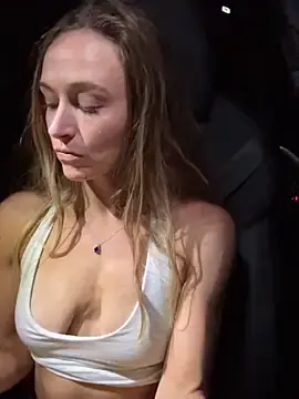 Stripchat Live Sex of lunagirl13