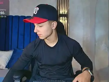 Stripchat Sex Cam of Noah_Clarkk