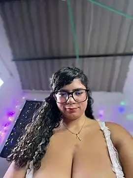 Stripchat Adult Webcam of Simone_Miller