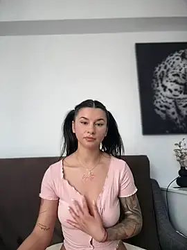 Stripchat Free Porn Cam of DramaQueen__