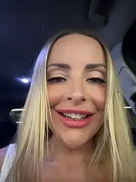 Stripchat Free Porn Cam of EmaSalis
