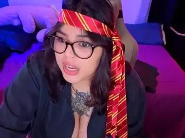Stripchat Sex Chat of miacanela_xo