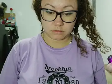Stripchat Live Porn of curly_greeneyed