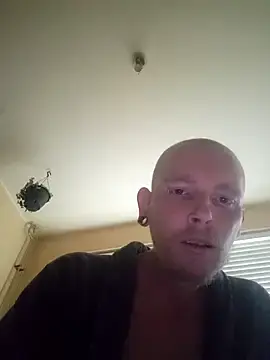 Stripchat Sex Cam of piercingpik