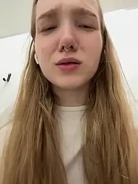 Stripchat Free Porn Cam of bambi_lu