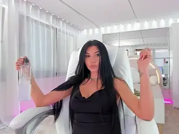 Stripchat Live Sex Cam of missdiamond_