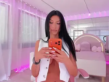 Stripchat Live Sex Cam of missdiamond_