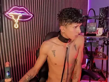 Stripchat Live Sex Cam of Maximoking26