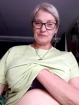 Stripchat Free Porn Cam of irinamaux