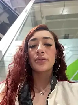 Stripchat Free Live Porn of ariiel_