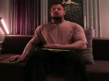 Stripchat Best Webcam of OliverSport