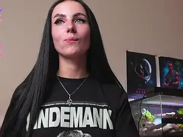 Stripchat Live Porn of YaraAveiri