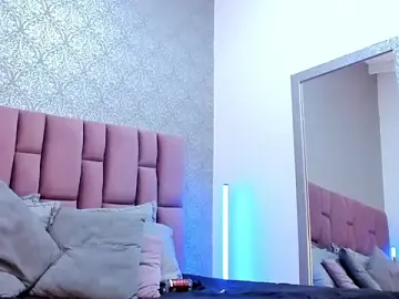 Stripchat Free Live Porn of DianaRed_