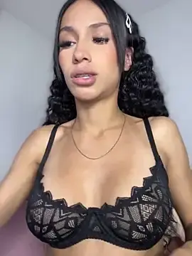 Stripchat Free Live Porn of Miaa_love6969