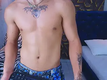 Stripchat Adult Webcams of kim_curlyy