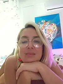 Stripchat Best live sex cam show of MariaRichi_