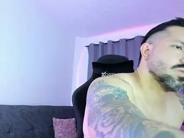 Stripchat Sex Cam of Pierre_Vidal