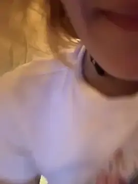 Stripchat Watch Live Sex Cams of SweetBunnyGF