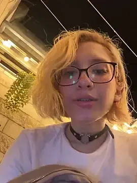 Stripchat Best live sex cam show of SweetBunnyGF