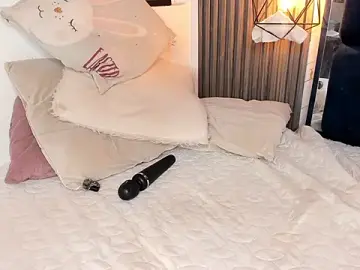 Stripchat Best live sex cam show of kristakinnky