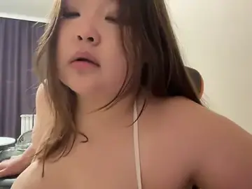 Stripchat Free Porn Cam of elysiann3