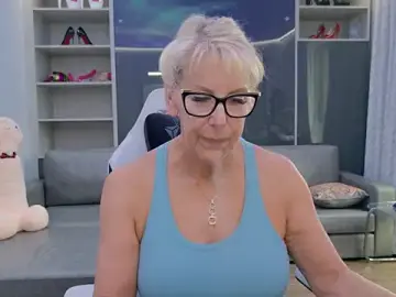 Stripchat Live Porn of FitCougar