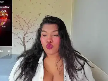 Stripchat Sex Cam of NayaraHinny