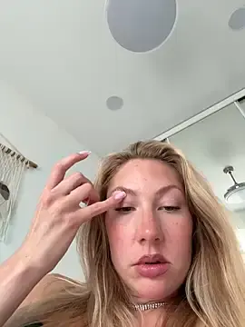 Stripchat Free Live Porn of LuisaBecker