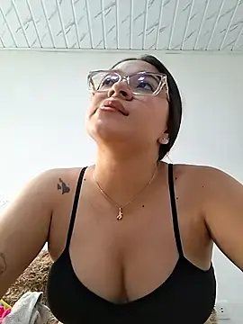 Stripchat Sex Cam of -VICKKY