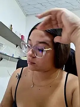 Stripchat Adult Webcams of -VICKKY