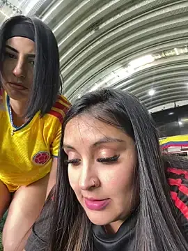 Stripchat Live Sex Cam of milly_cruz