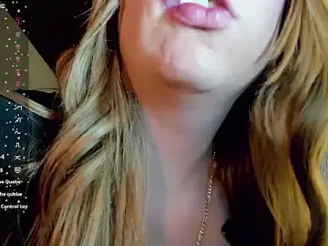 Stripchat Live Sex Cam of tinker_exotic_1