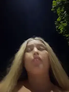 Stripchat Best Webcam of lunablossom_