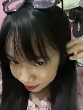 Stripchat Watch Live Sex Cams of Leeeeiu