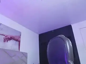 Stripchat Sex Cam of CataliinaSanttana