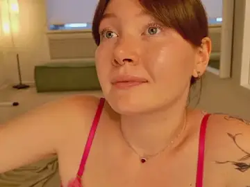 Stripchat Live Sex Cam of Ash_Hasmy