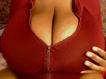 Stripchat Adult Webcam of BigAssTitt