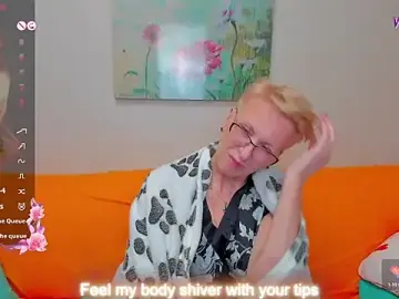 Stripchat Free Live Porn of iamyourdream89